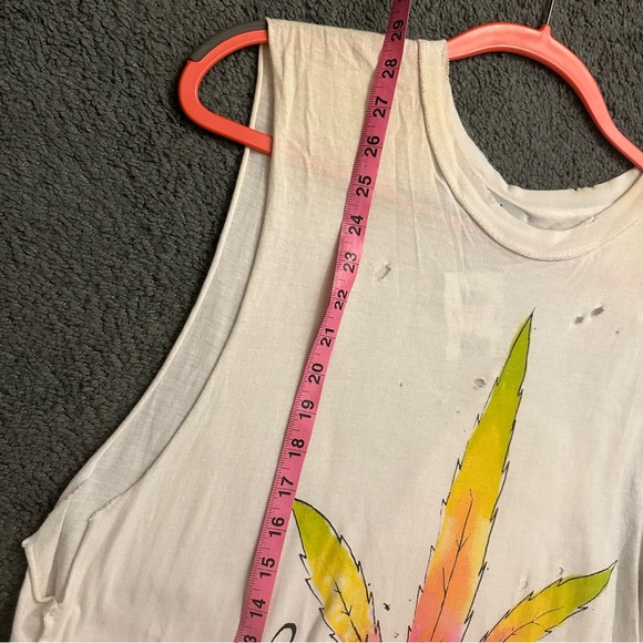 Unif happy plant muscle tee - Picture 2 of 5